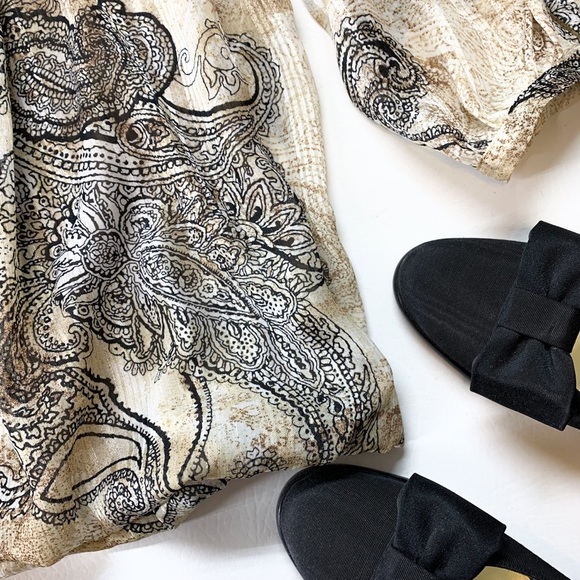 DB Established 1962 Bubble Hem Sheer Lined Blouse - Picture 4 of 10